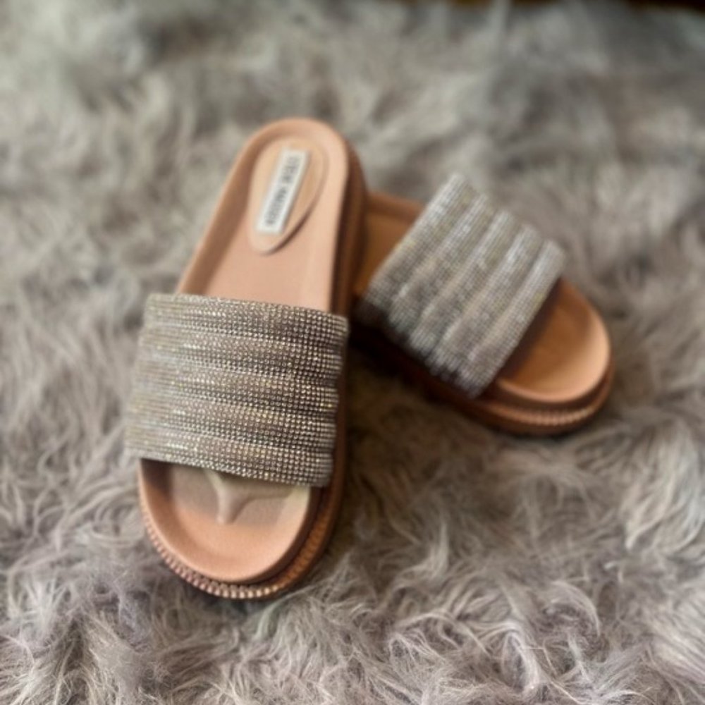 Steven Madden Slides